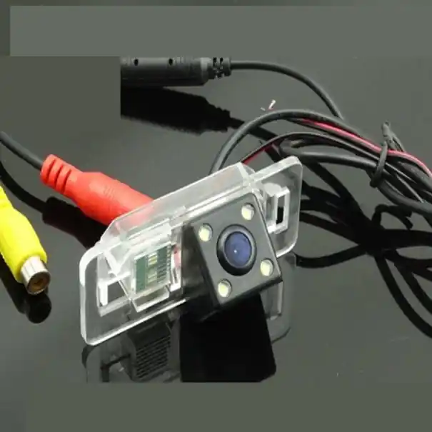 Reducere extra Camera de parcare spate pentru BMW B427