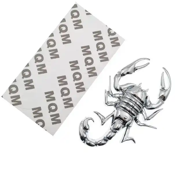 Autocolant 3D pe o mașină scorpion Doar azi