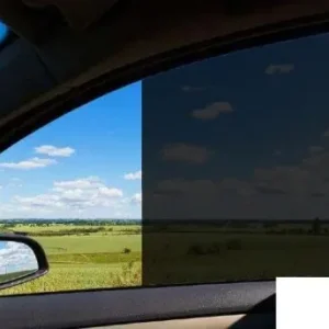 Reducere Film nuanta geamuri auto 20% Transmitanta 40 x 500 cm Film autoadeziv pentru geamuri auto Protectie UV Confidentialitate Confort