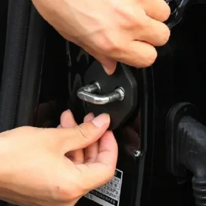Disponibil imediat Capac de blocare ușă auto 4 buc