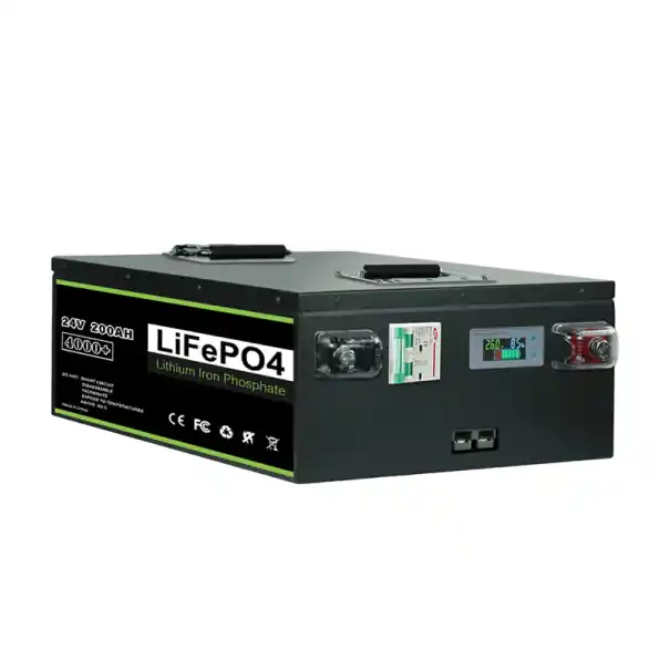 Preferatul clienților Baterie litiu fier fosfat cu protecție IP5 Baterie LiFePO4 24V 200Ah Baterie reîncărcabilă pentru RV Invertor solar BMS încorporat 50 x 32 x 18 cm