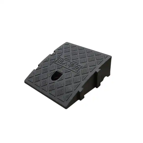 Rampă de acces PVC 27×25×11 cm cu bandă antiderapantă pentru praguri înalte și căi de acces pentru mașini și cărucioare Plată sigură